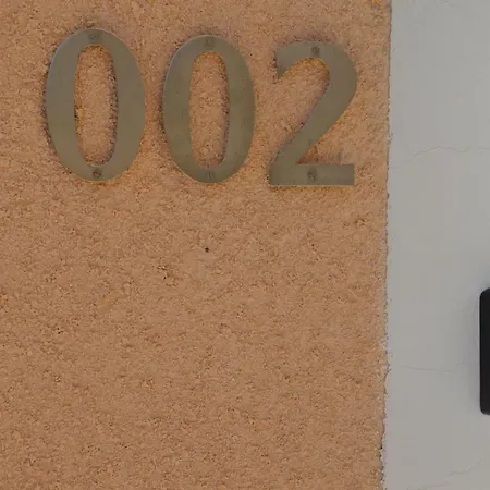 Дом отдыха Pafia Sunbeach Townhouse